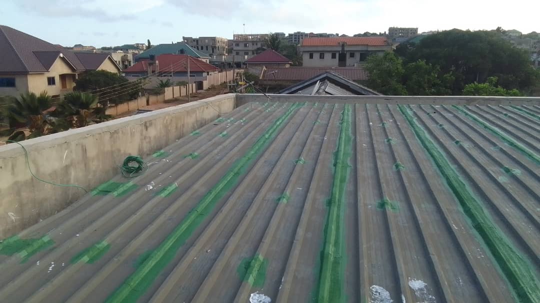 Rusted Zinc Roof Before Repair